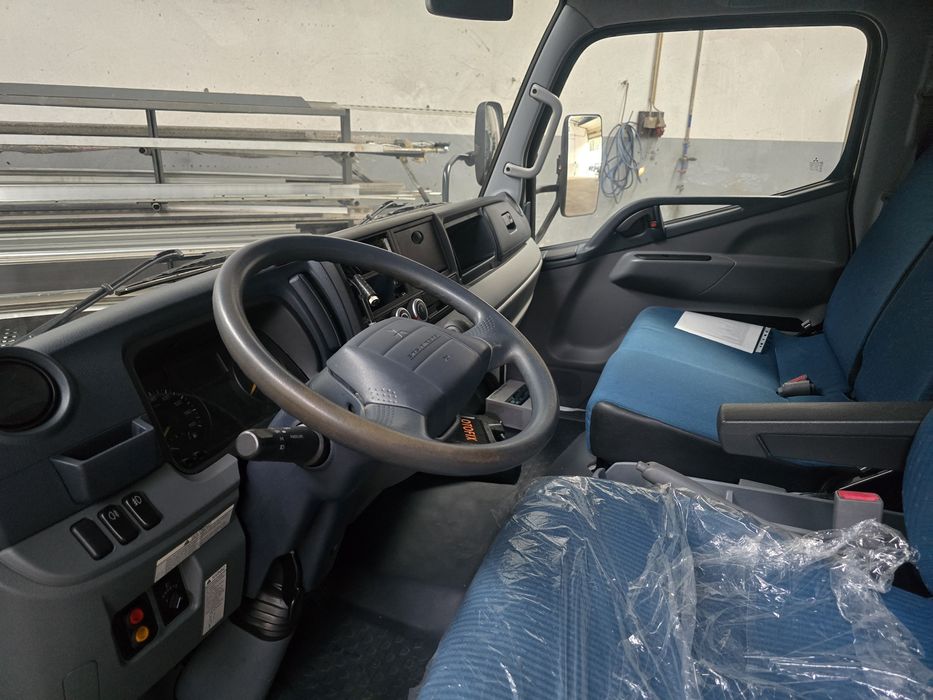 Mitsubishi Fuso 3C13 Báscula