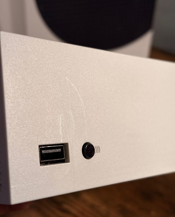 Xbox Series S pad, pudełko, kable