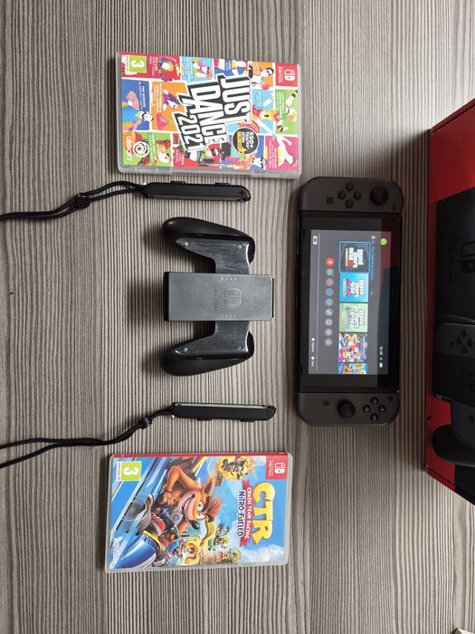 Nintendo Switch cały zestaw dwie gry