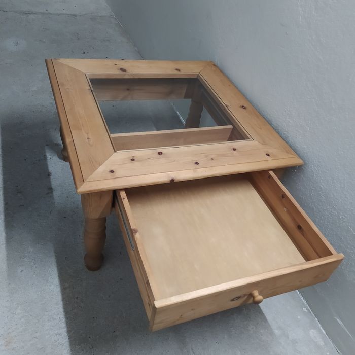 Gablota, stół, drewno, sosna