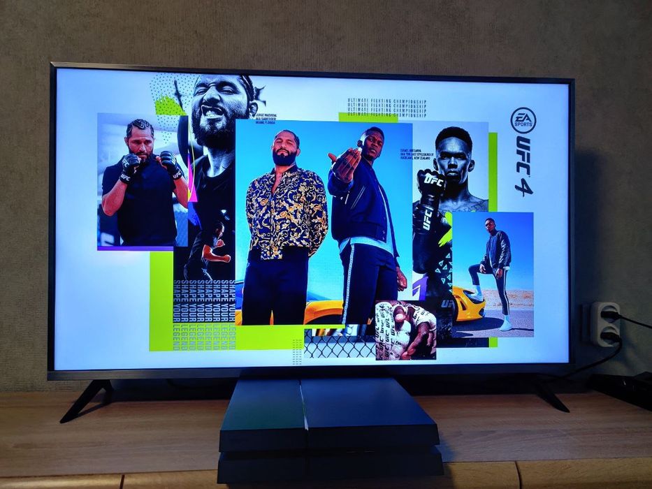 Продам PS4 9.00 з 5 геймпадами.