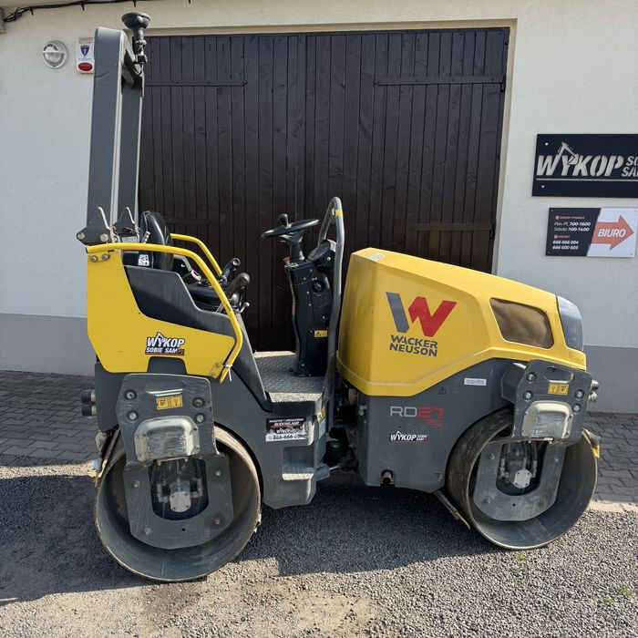 Walec Wacker Neuson 27-120, waga 2700kg