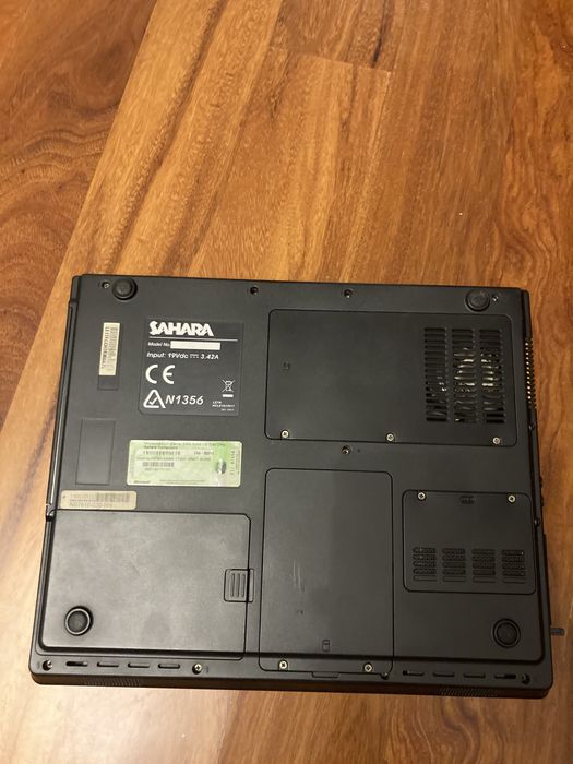 Portatil Sahara para peças