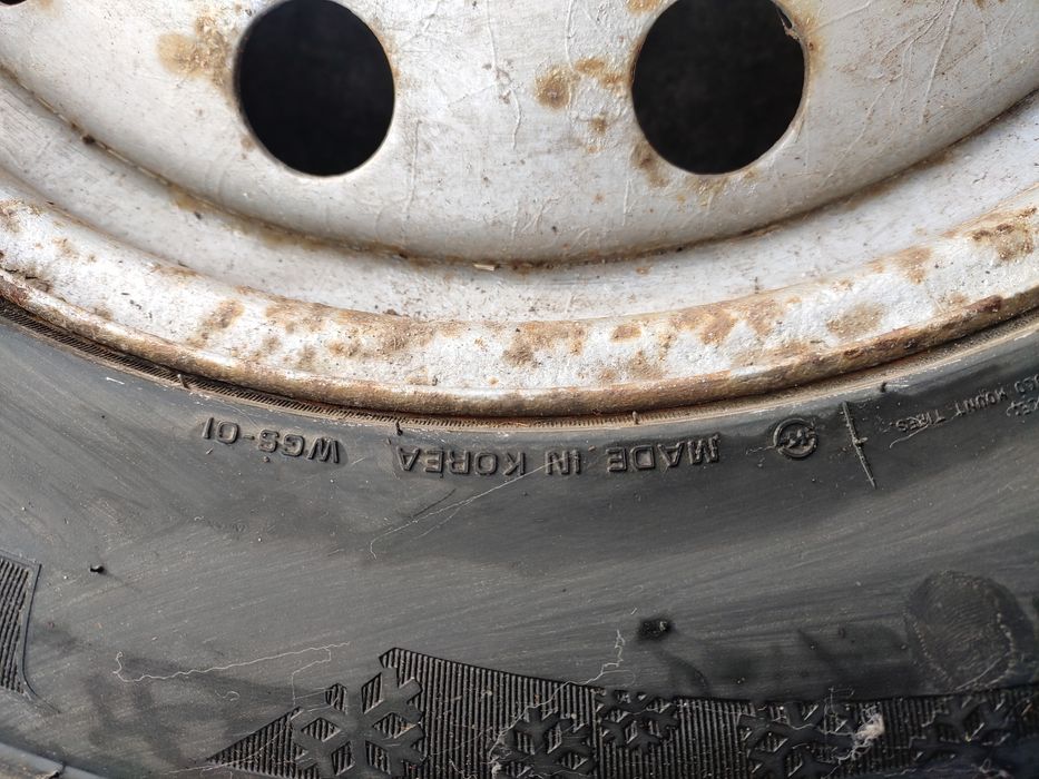 Шины 225/55r17     .