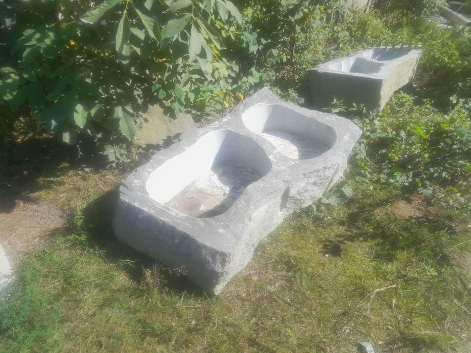Donica granitowa , donica do ogrodu z kamienia