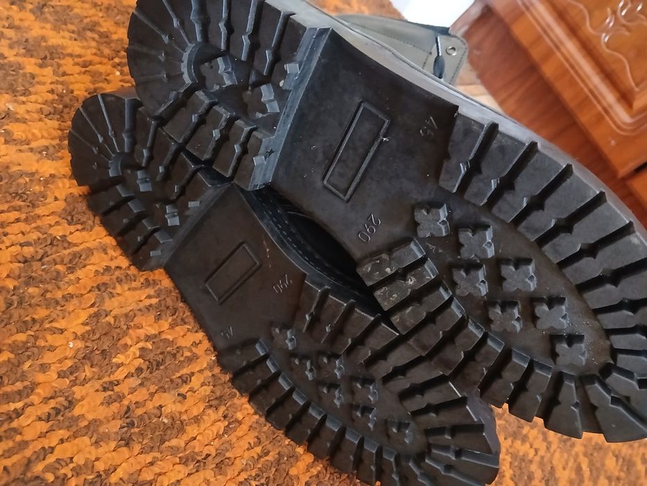 Берци сапоги шкіряні