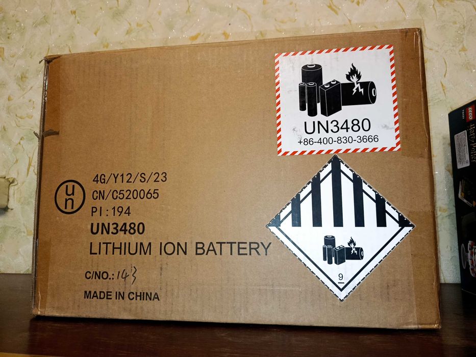 Зарядная станция Ugreen Power Roam 600 GS600 ёмкость 680 Вт*ч LiFePo4