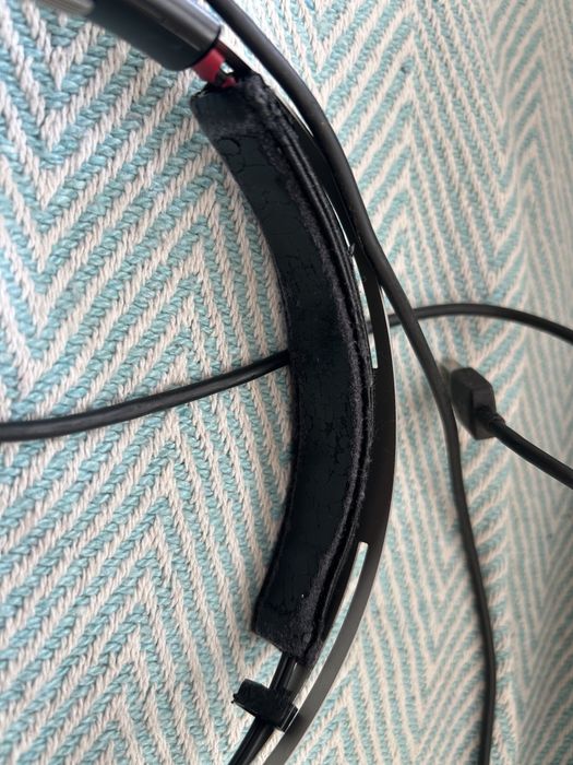 Plantronics headset voyager focus uc mais base