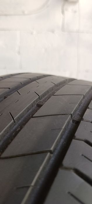 Opony  nowe letnie 235/45 R19