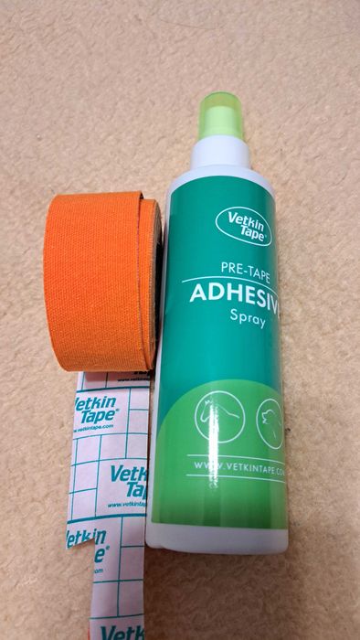 Tape i spray do kinesiotapingu
