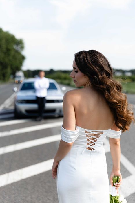 Продам весільну сукню