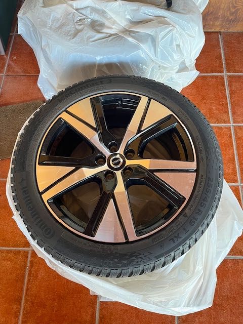 Jantes + Pneus especiais p/ Volvo XC40 - Como novo