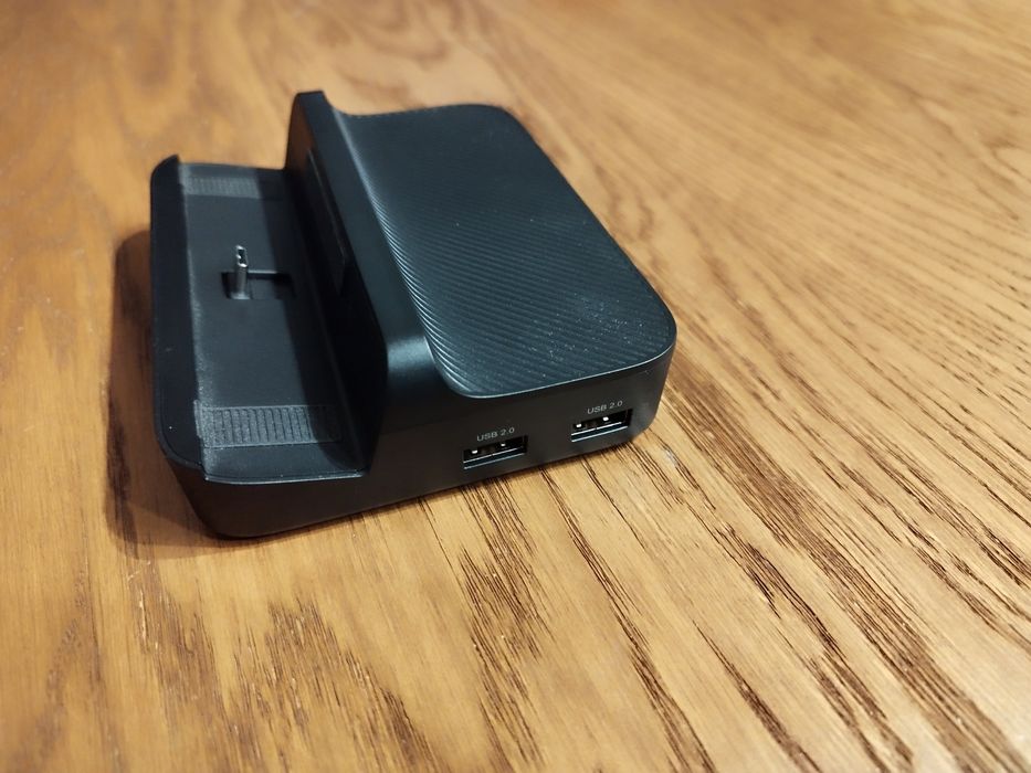 Stacja dokująca Retroid