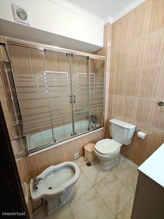 T2 em prédio com elevador em Cova da Iria – Fátima