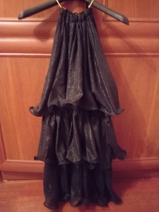 Сукня випускна,легка.