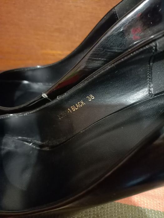 Czarne szpilki rozmiar 38