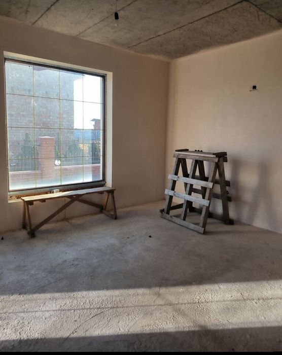 Продається будинок в англійському стилі