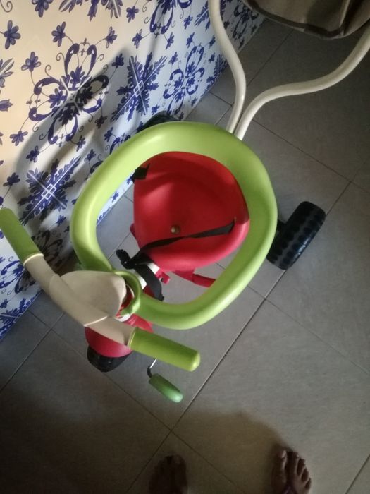 Triciclo smoby com mala