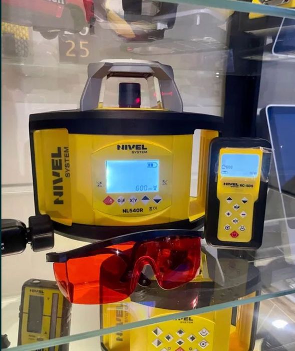 Niwelator Laserowy Nivel System NL 540 DIGITAL, łata, statyw, FV,Nowy