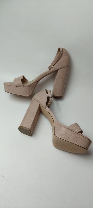 Buty sandały na obcasie platformie Even&Odd rozmiar 42 wkładka 26,5 cm
