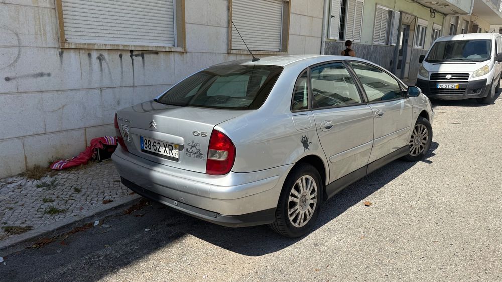 Citroën C5 Gasolina | Ano 2004 | 237.000 km | Suspensão hidráulica regulável