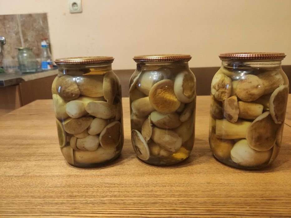 Гриби білі мариновані 1л