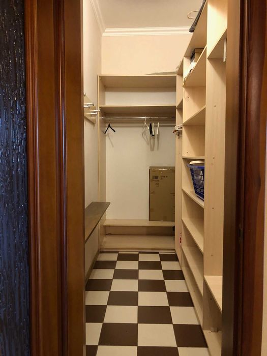 Продам дешево 120м ремонт мебель ЖК Чайка Лобановского метро 10мин