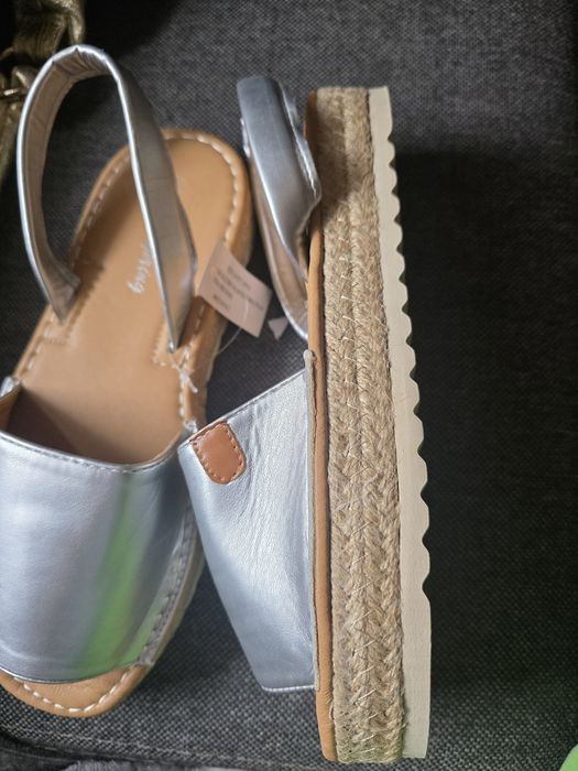 Sandały espadryle .
