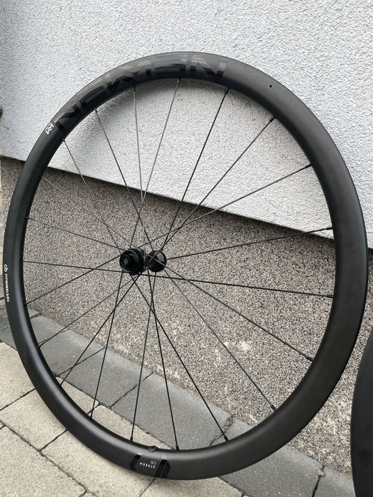 Nowe Koła karbonowe Newmen Streem C.35/C.38 CL  1210g