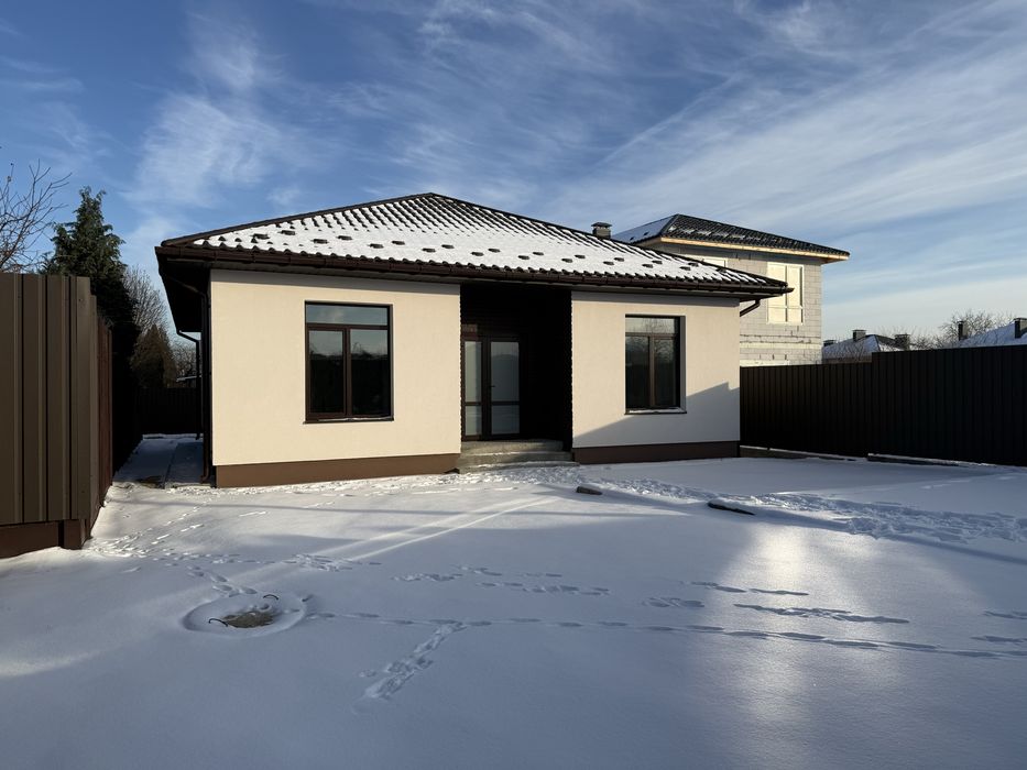 Одноповерховий будинок 140 кв.м/ 5,5 сот, с.Петропавлівська Борщагівка