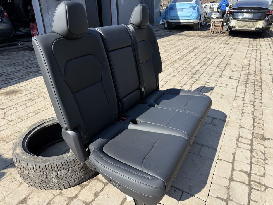 Tesla Model Y Juniper • салон