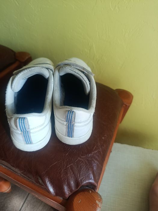 Кросівки adidas, розмір 35