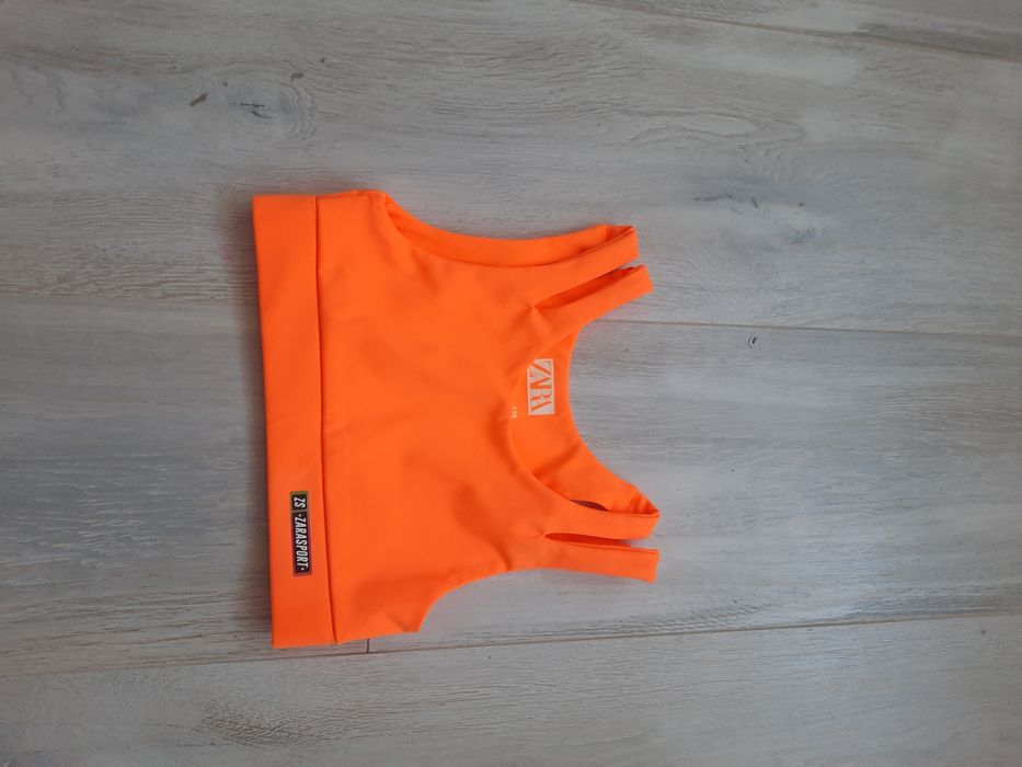 Топ спортивний Zara 116 р