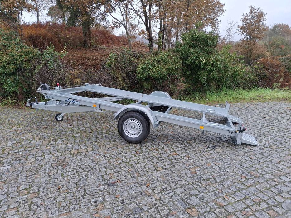 Atrelados / Reboques Porta Carros de 1300kg a 2700kg LIDER