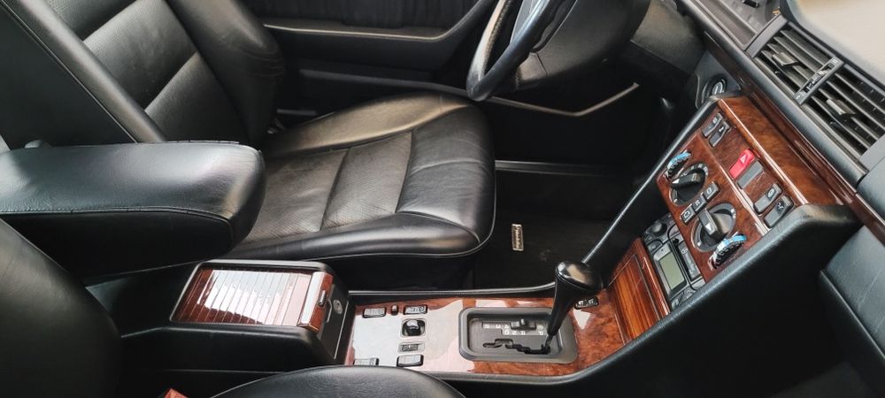 Mercedes W 124 CE 320