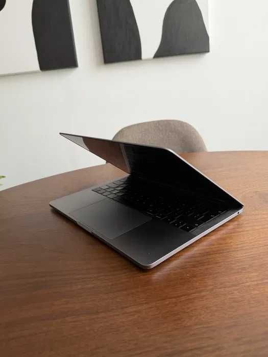 MacBook Pro 13" Touch Bar Como NOVO