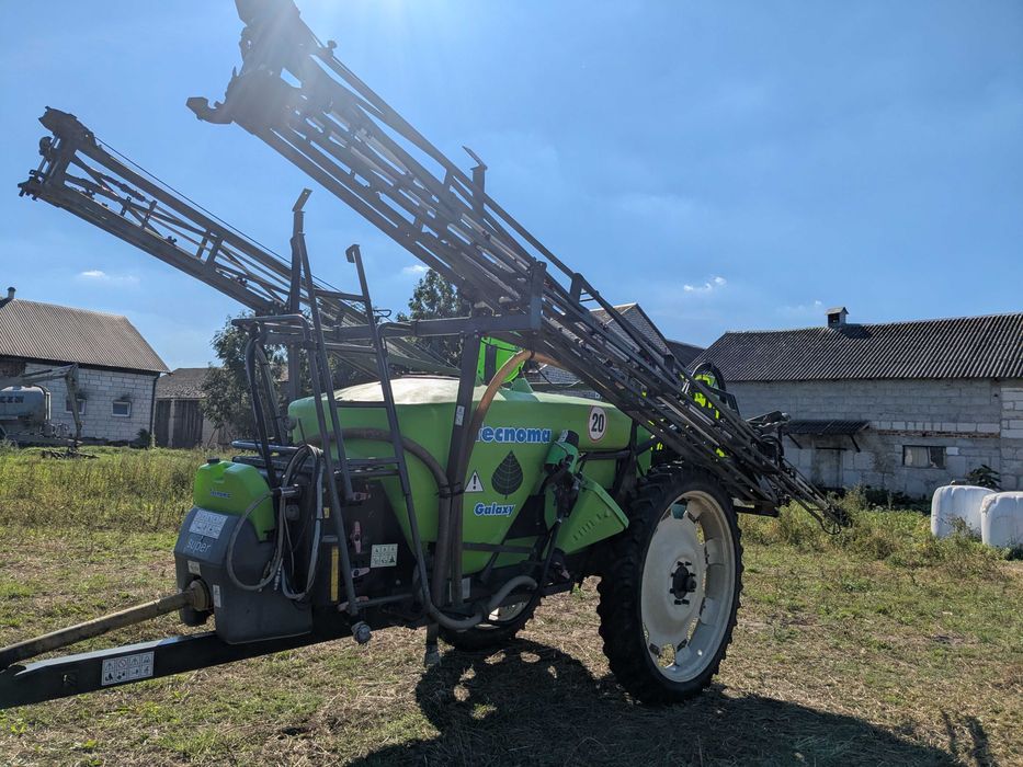 Opryskiwacz ciągany Tecnoma Galaxy Super 24/21m