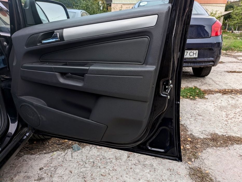 Продам Opel Zafira