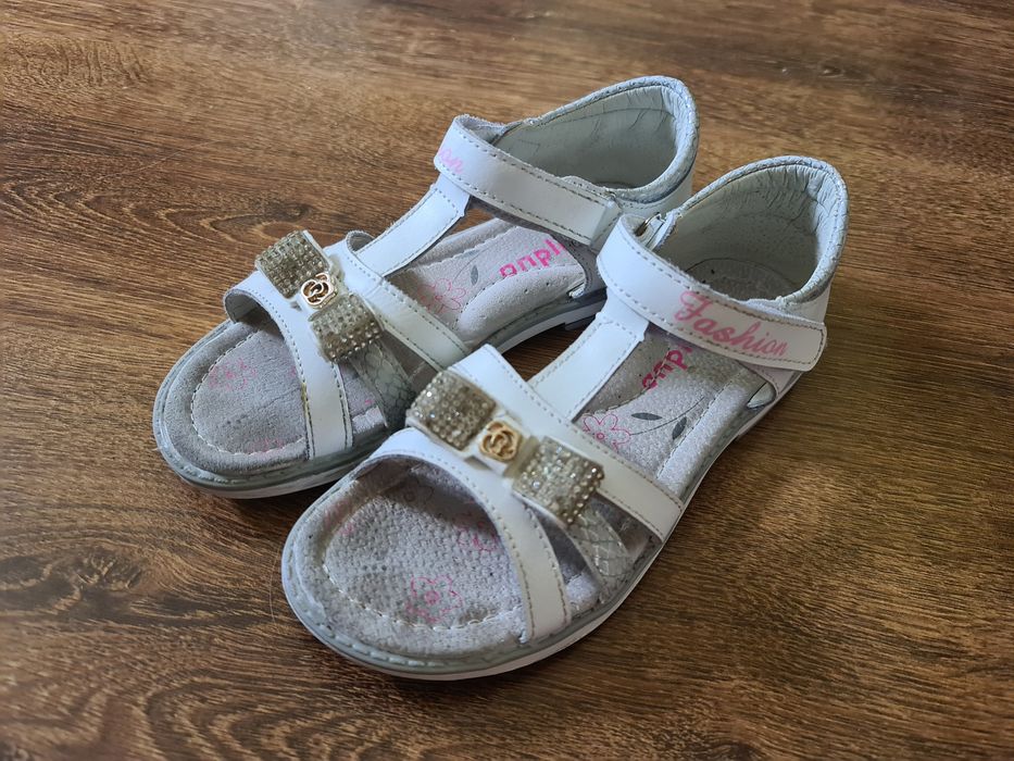 Sandalki skora naturalna 33