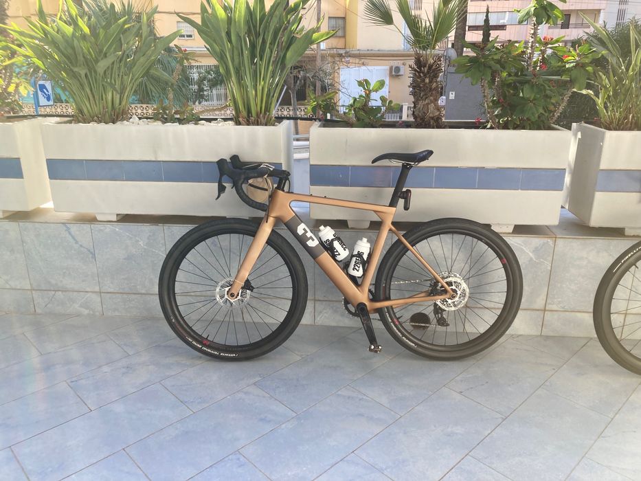 3 T Exploro roz M Rival AxS