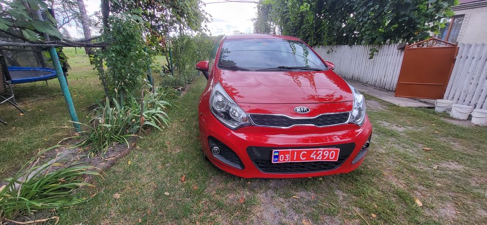 Kia rio 2012 року