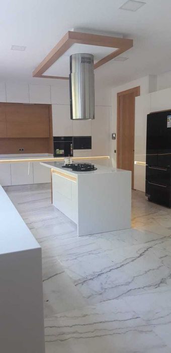 COZINHAS E ROUPEIROS POR MEDIDA