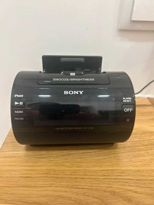 Coluna de Som para iPhone / Radio / Despertador / Relógio Sony
