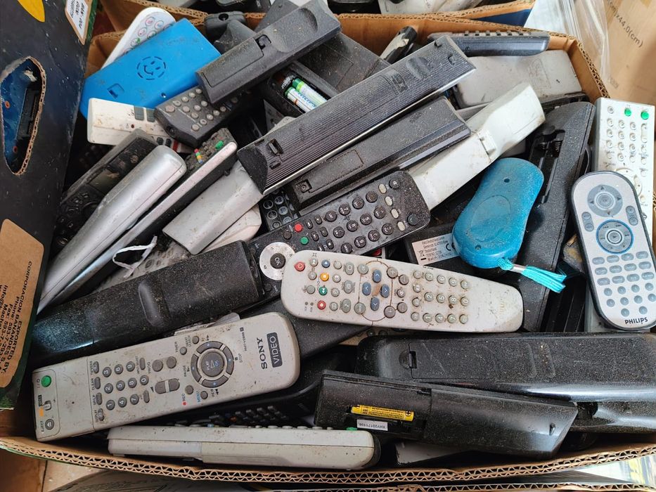 Piloty mix do tv, wzmacniaczy itp