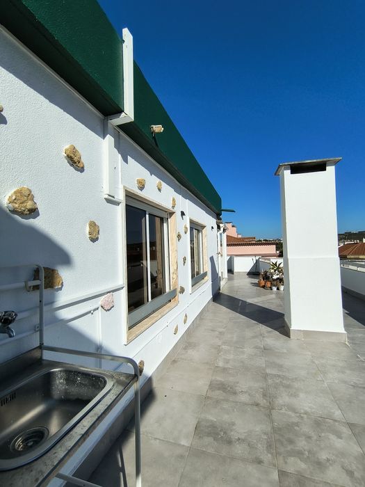 Apartamento Queluz com terraço