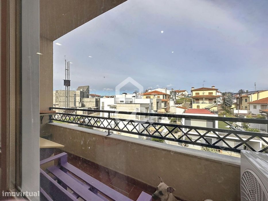 Apartamento T3 Moderno com Open Space, 3 Varandas e Suite