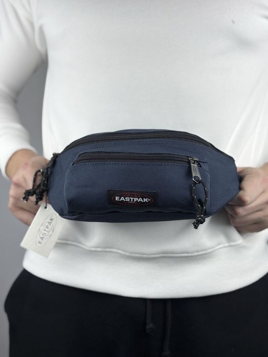 Сумка через плече/на пояс Eastpak Doggy Bag 3L EK073 синя.