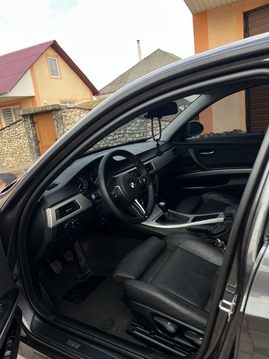 Bmw e90.