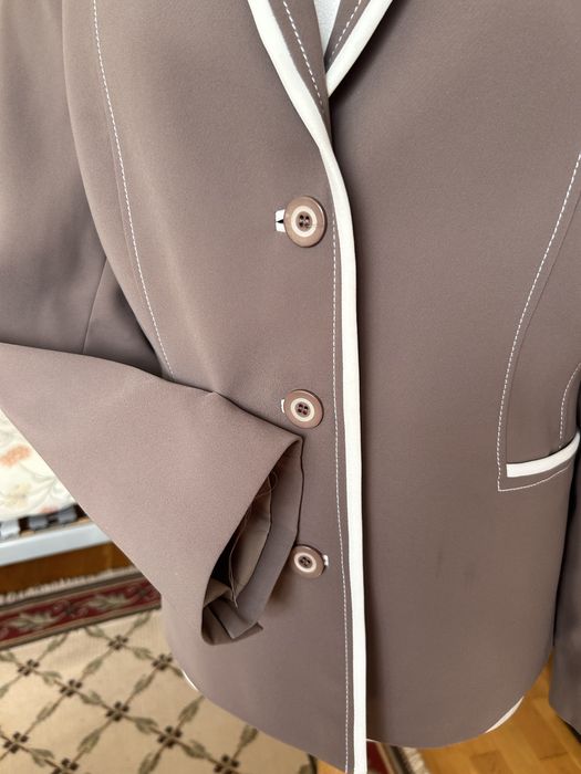 Blazer Castanho/Taupe com Debrum Branco