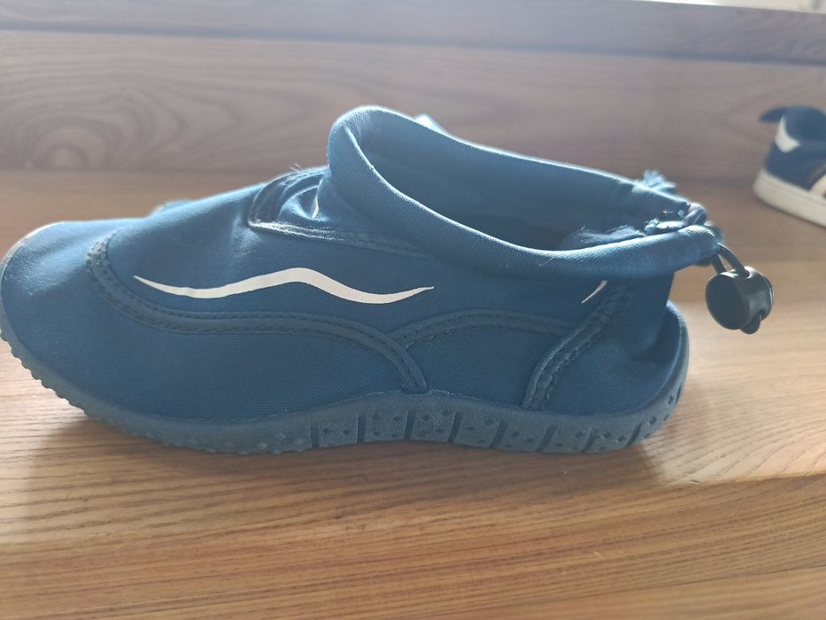 Buty do wody 31 granatowe. Jak nowe